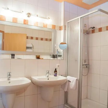 Landpension Birnthaler Guest house *