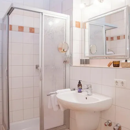 Pensión Landpension Birnthaler 3*